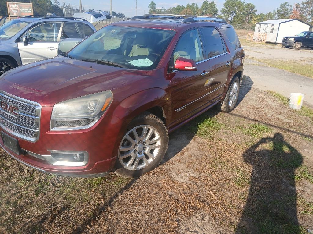 2015 GMC Acadia Denali's photo