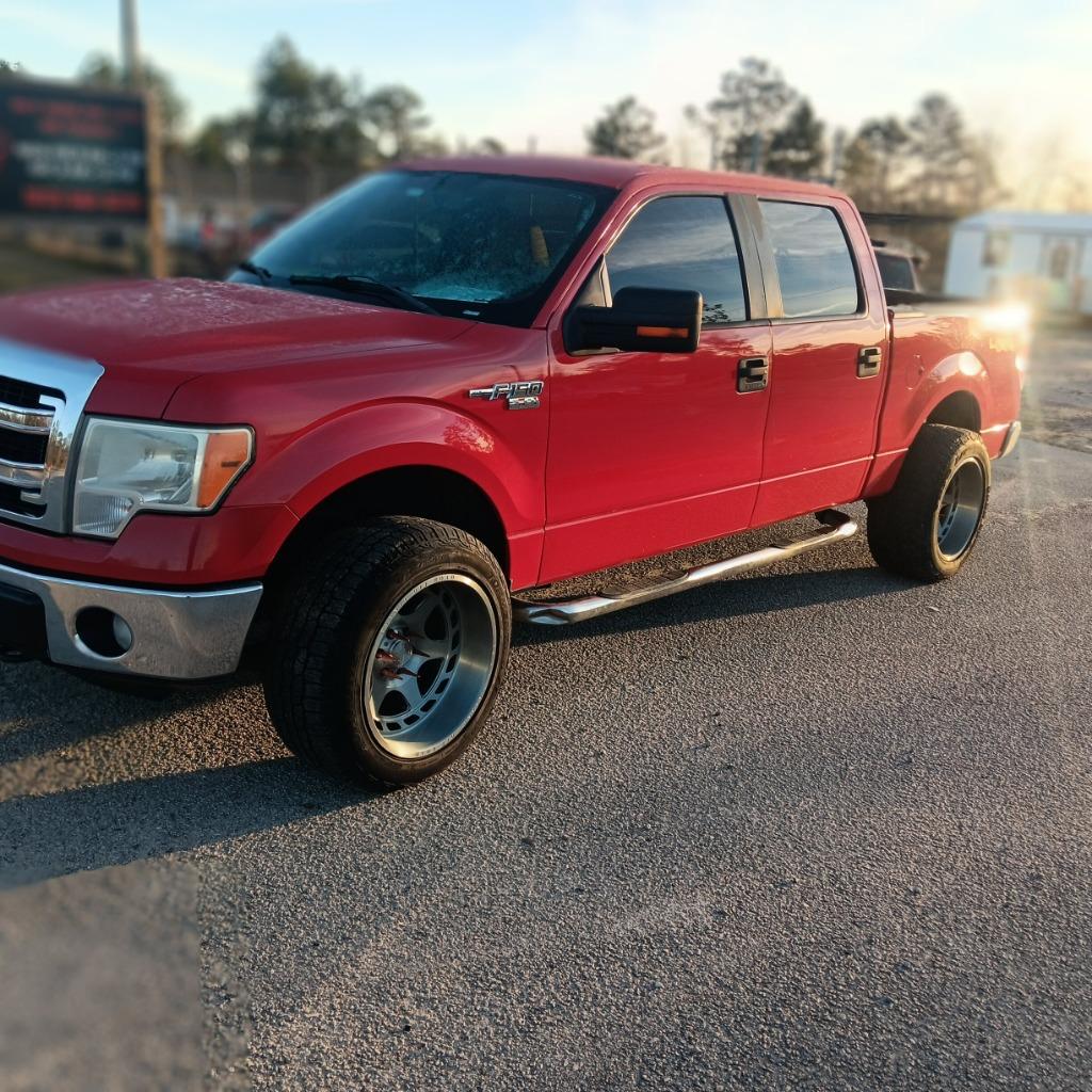 2014 Ford F-150 XLT's photo