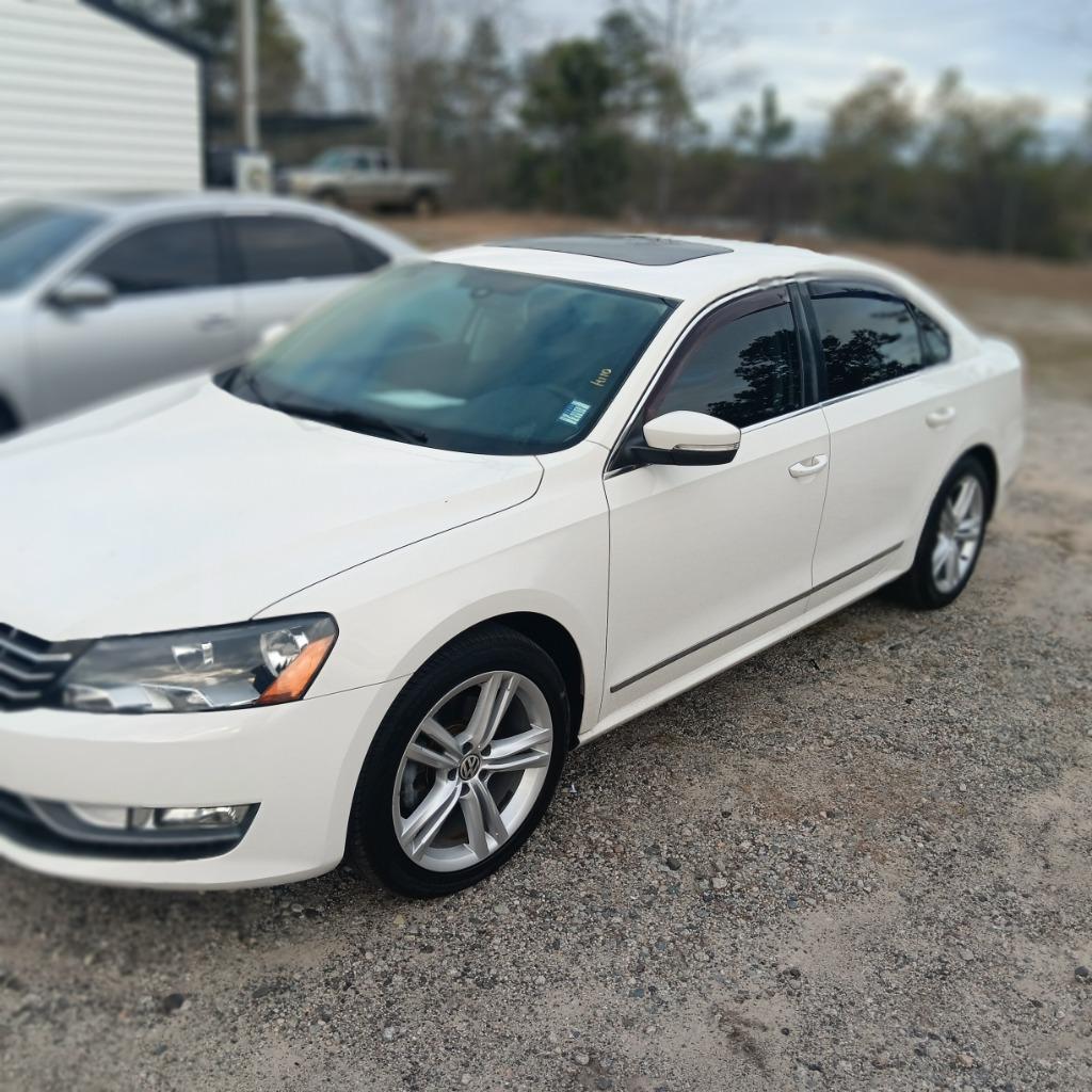 2014 Volkswagen Passat SEL Premium