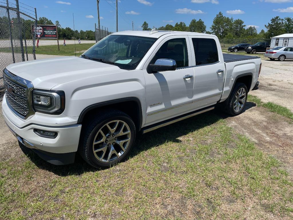 2018 GMC Sierra 2WD Crew Cab Short Box's photo
