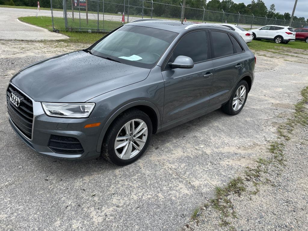2017 Audi Q3 2.0T Premium Tiptronic's photo